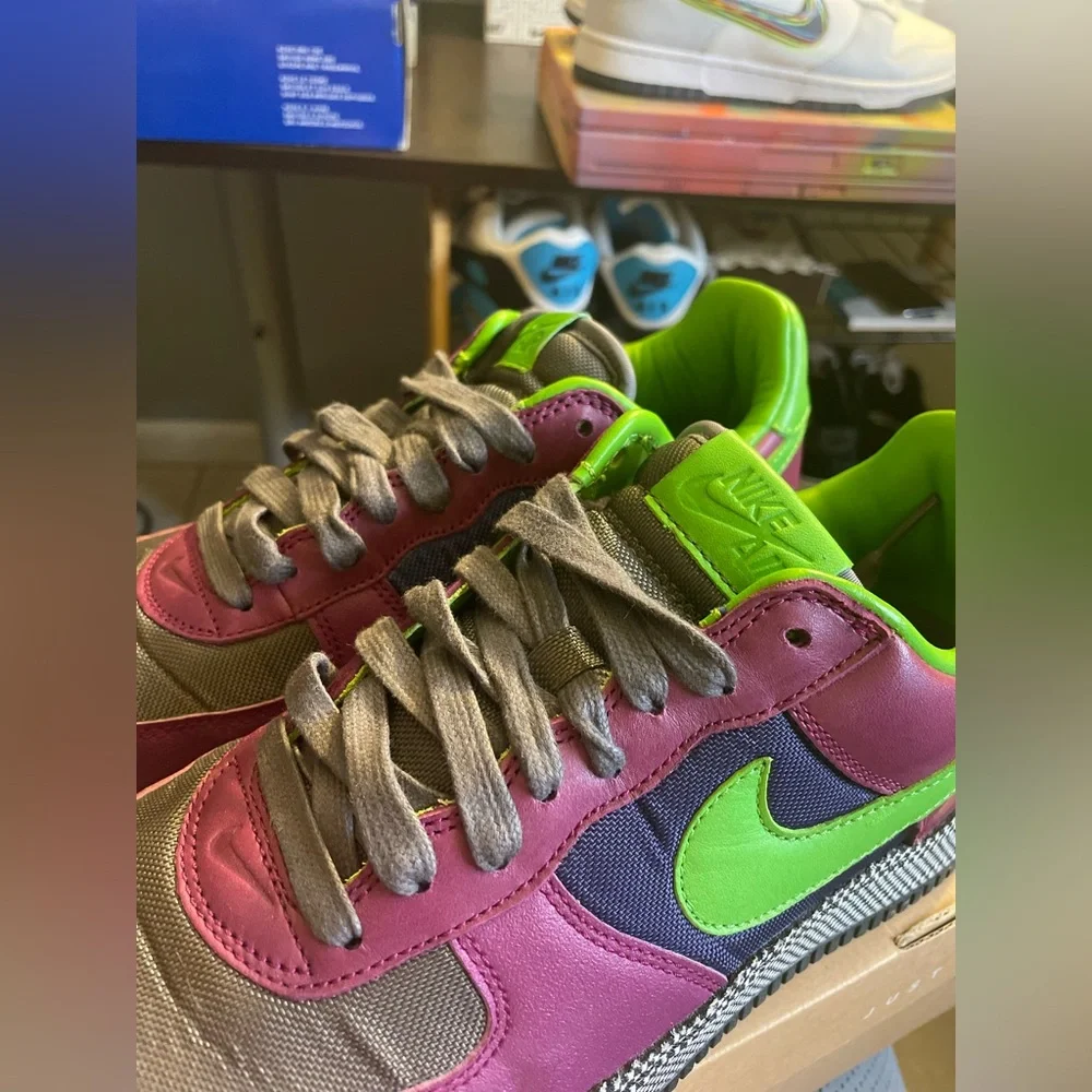 SZ 9M lightly worn
Nike Air Force 1 Low Inside Out from 2006 “Grape Green Bean” - Picture 3 of 8